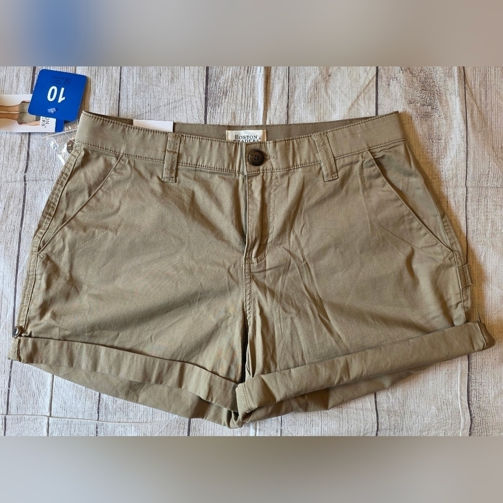 Boston Traders Women's Size 10 Tan Casual Shorts Roll Tab New w/ Tags - Picture 4 of 12